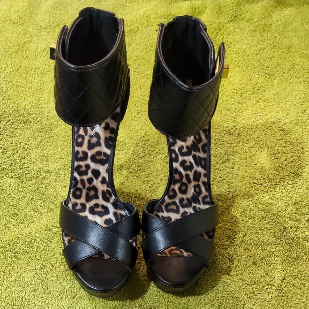 Qupid Black and Leopard Print Platform Heels